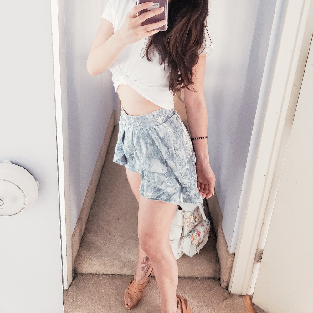 **Sale** Velvet Ruffled Skort - Must GO - Picture 5 of 5